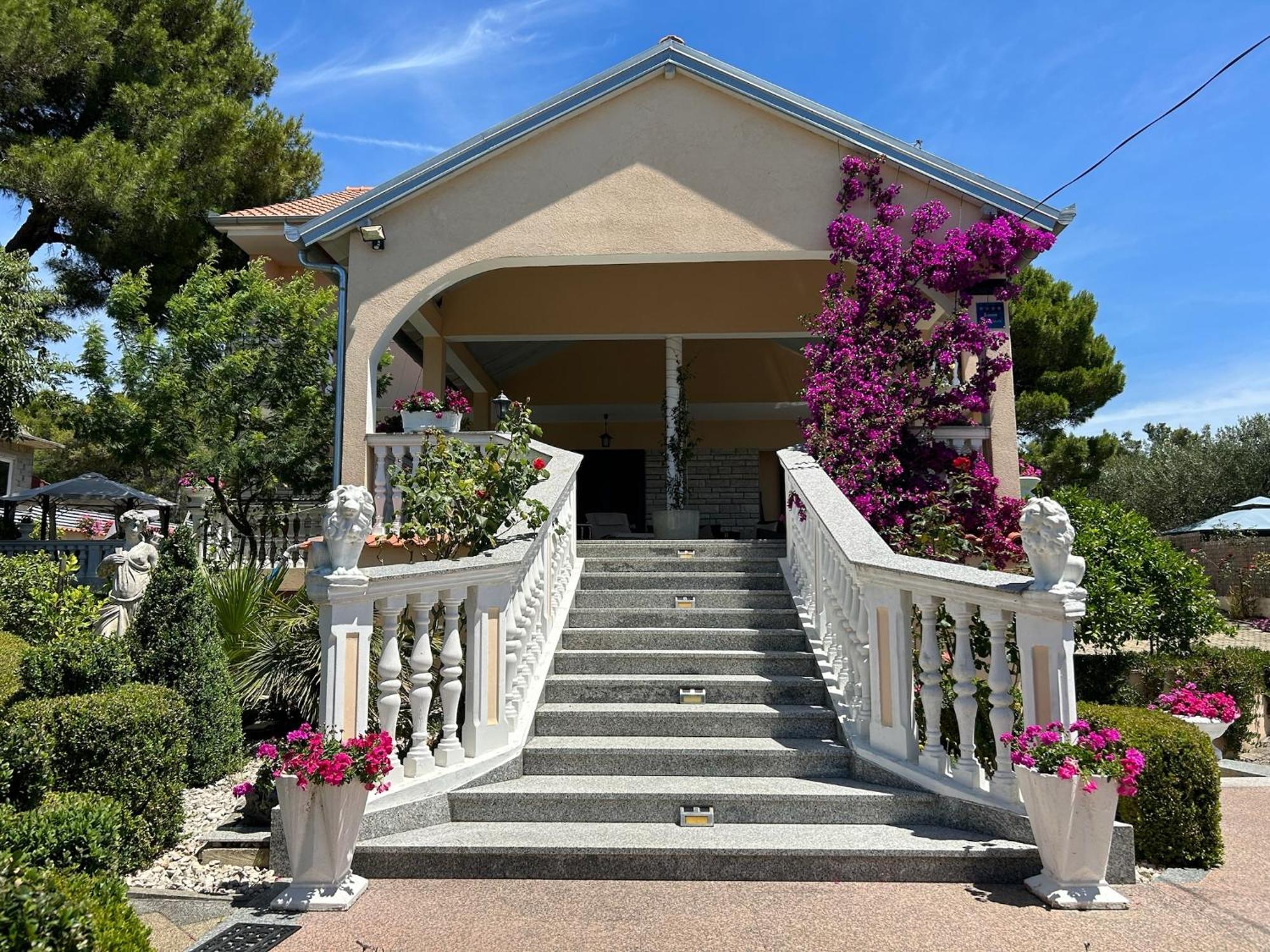 Holiday Home Villa Romantica Свети-Филип-и-Яков Экстерьер фото