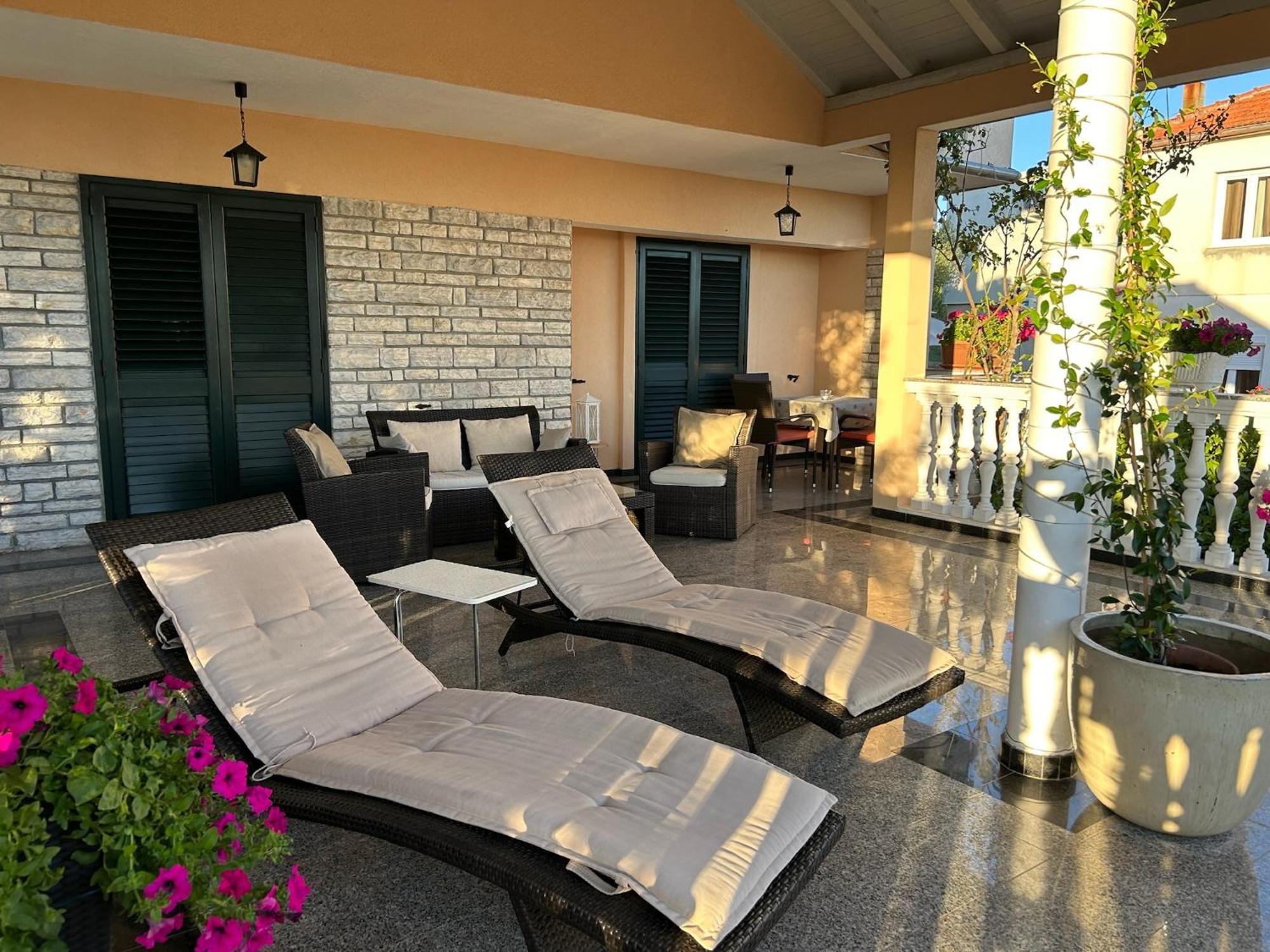 Holiday Home Villa Romantica Свети-Филип-и-Яков Экстерьер фото