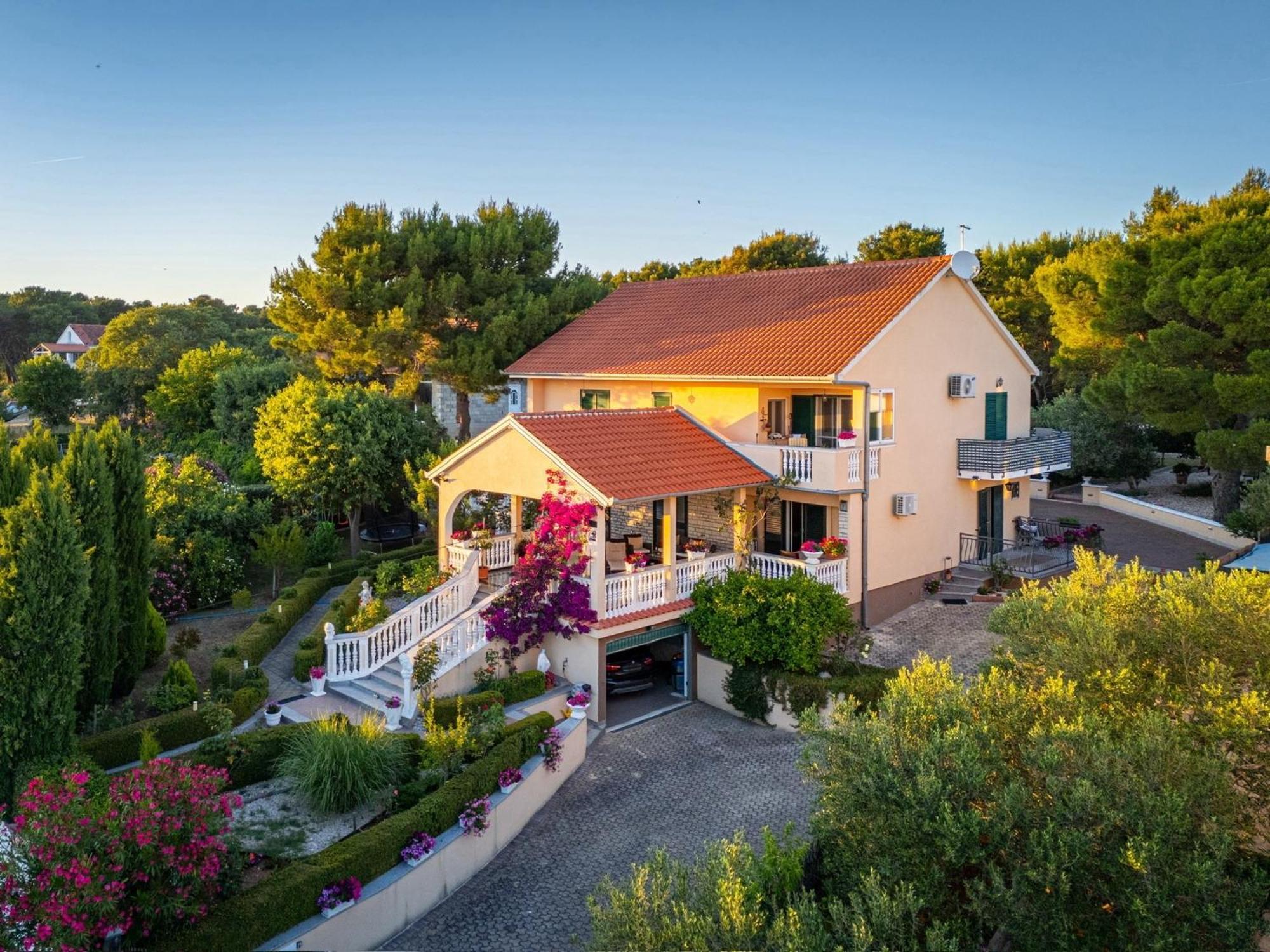 Holiday Home Villa Romantica Свети-Филип-и-Яков Экстерьер фото